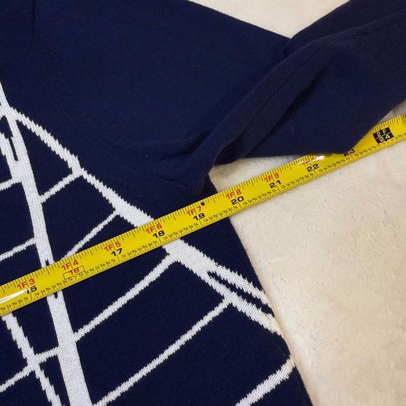 Vineyard Vines Women's Navy Blue Sailboat Knit Sweater Top Size M - Picture 4 of 8